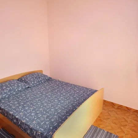 Double - Mulo 5848a Gostinjska kuća Vrsi